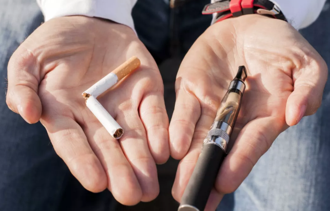 研究:与可燃香烟相比，反复接触电子烟气溶胶对肺的损害很小